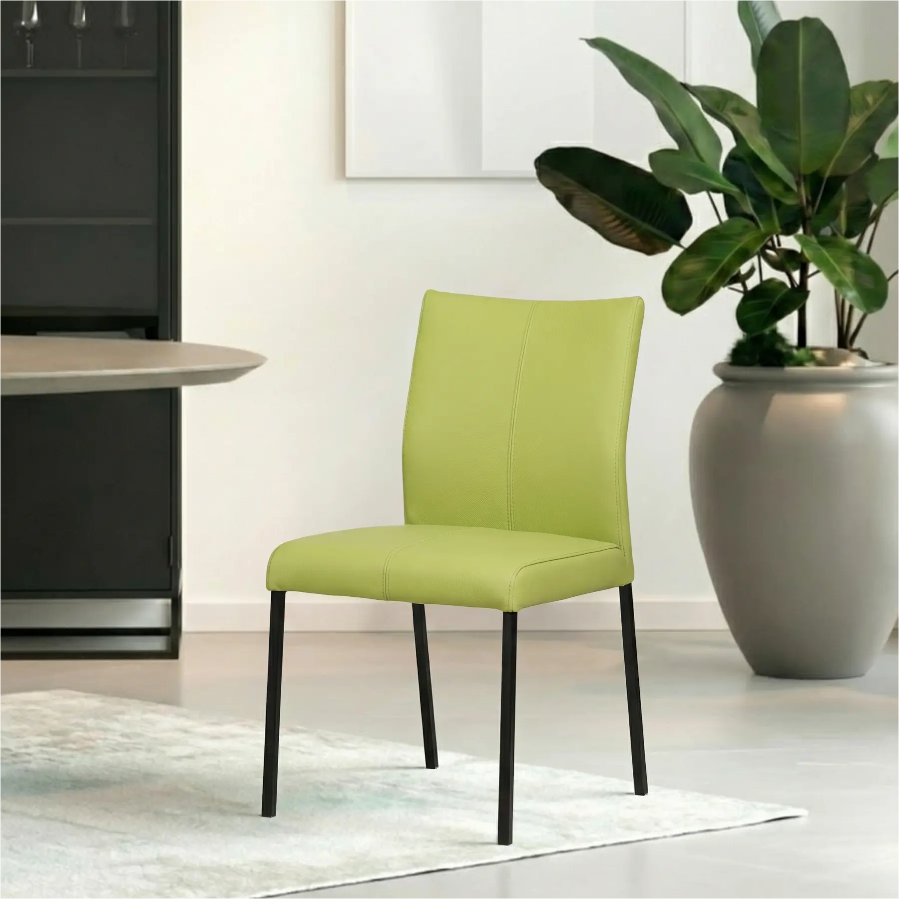 afbeelding van Set van 10 Leren eetkamerstoelen Basic - Hermes Lime (felgroen) - Poten staal vierkant zwart