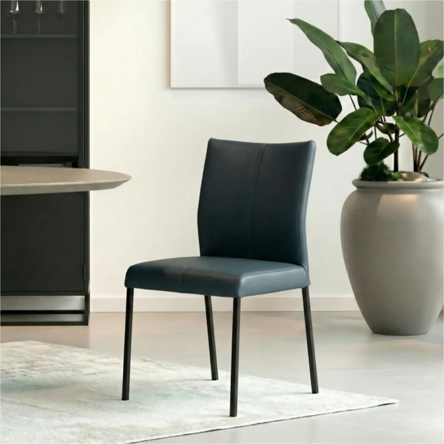 afbeelding van Set van 10 Leren eetkamerstoelen Basic - Toledo Marine (blauw) - Poten staal vierkant zwart