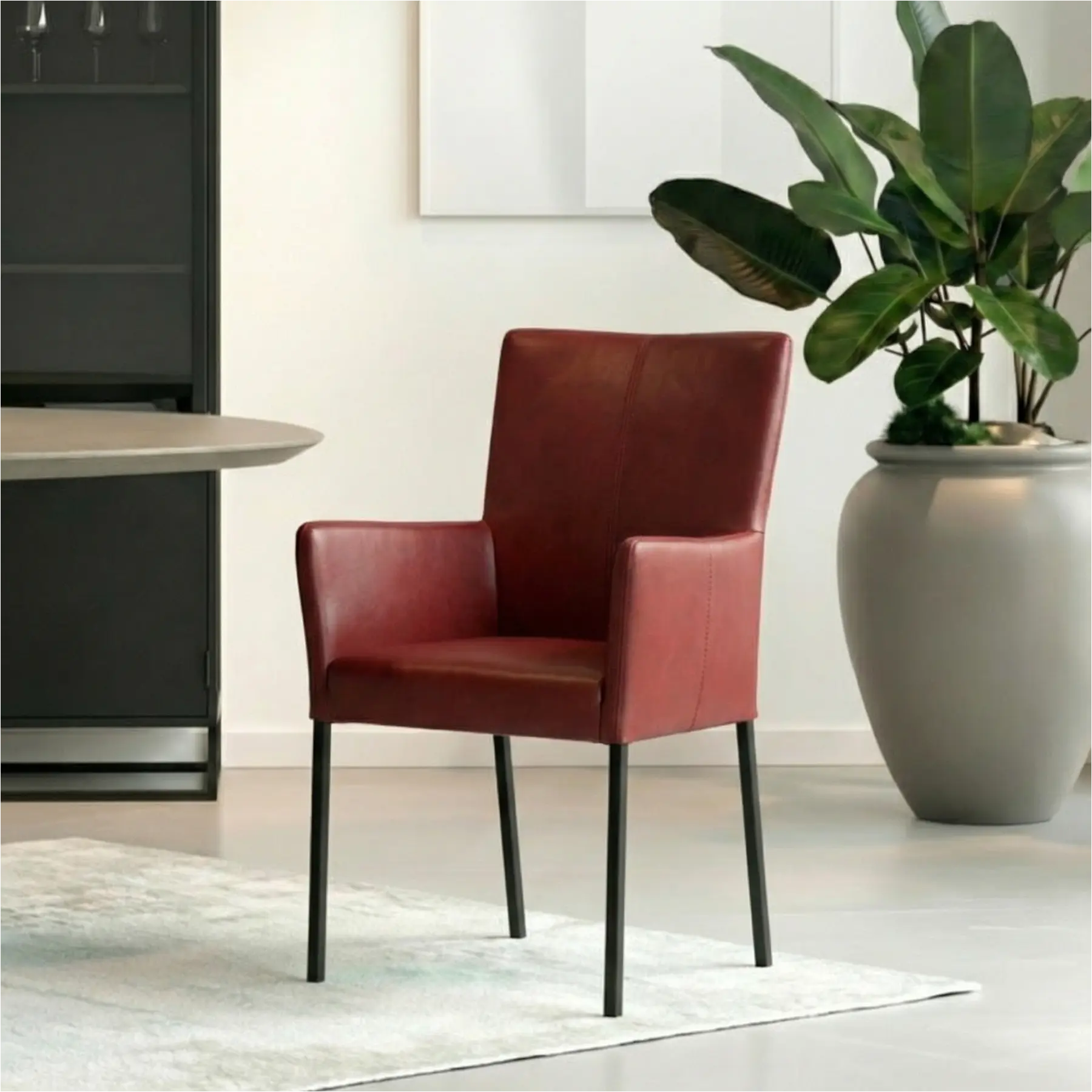 afbeelding van Set van 10 Leren eetkamerstoelen Daily met armleuning - Granada Rouge (rood) - Poten staal vierkant zwart