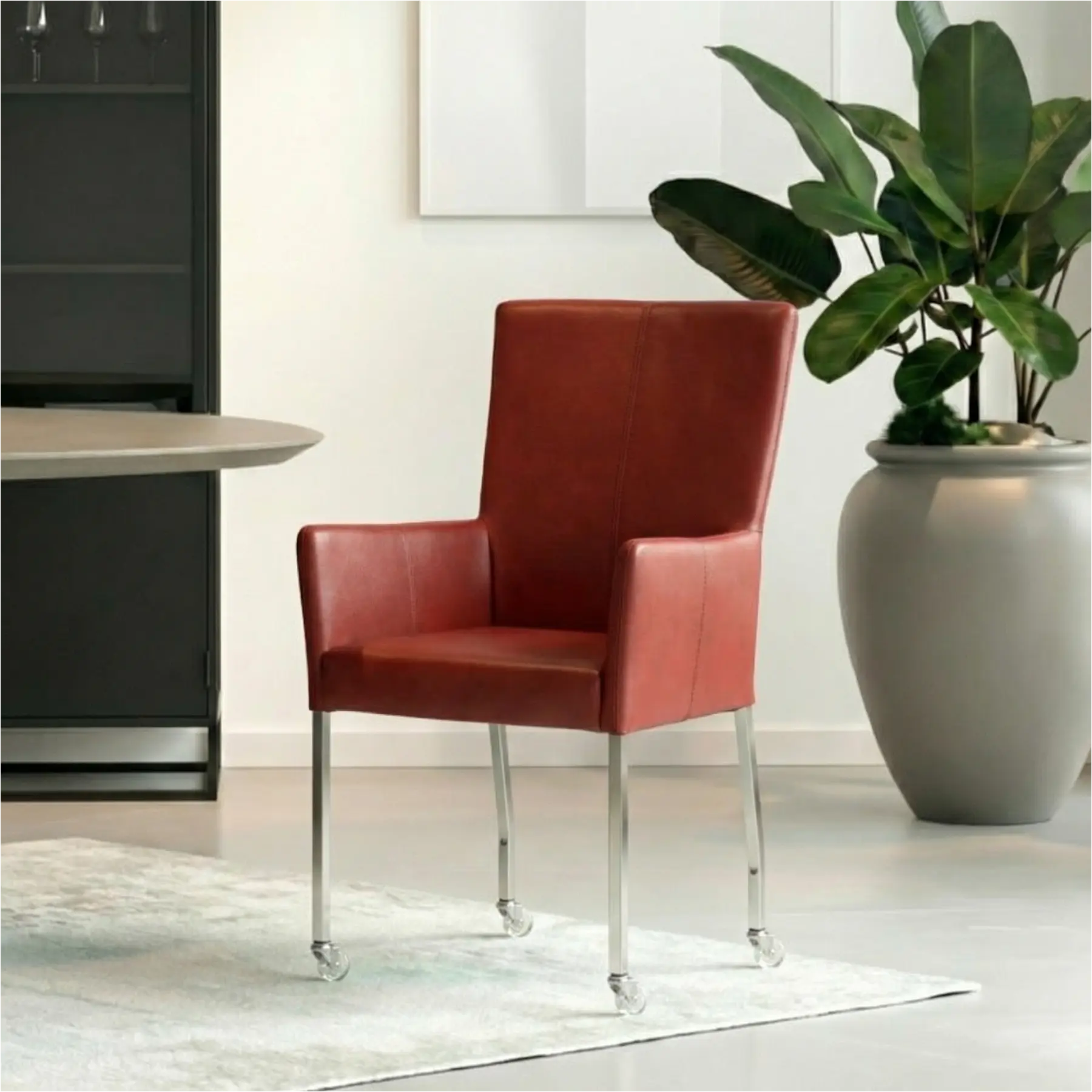 afbeelding van Set van 10 Leren eetkamerstoelen Deal met armleuning - Granada Rouge (rood) - Poten staal vierkant RVS
