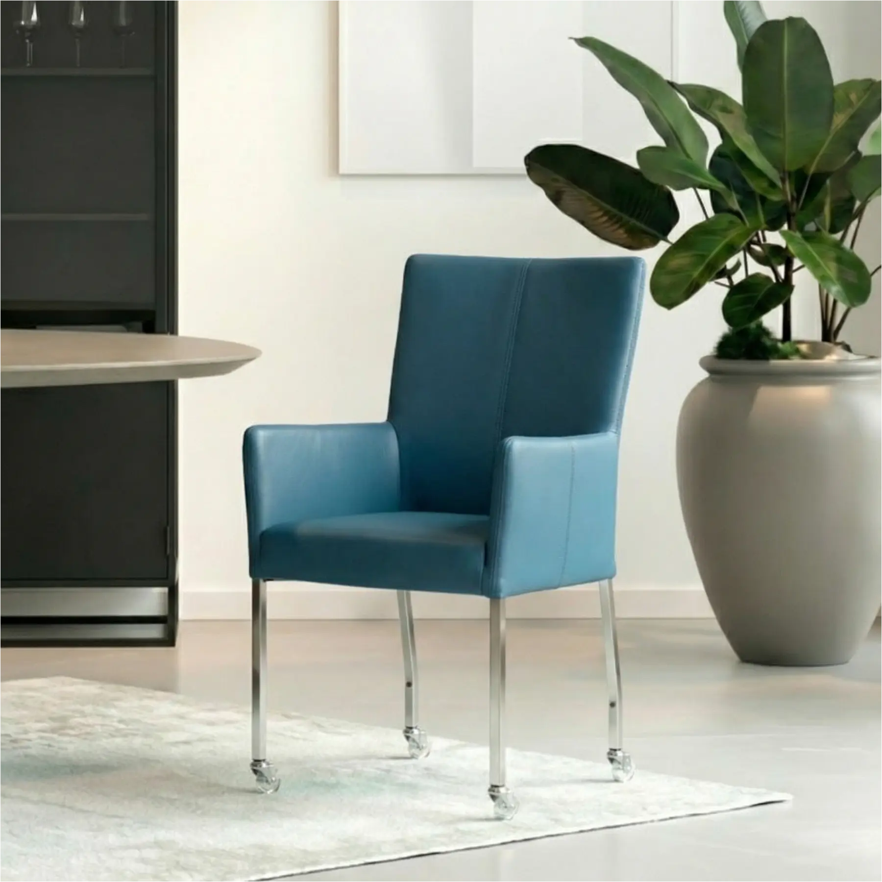 afbeelding van Set van 10 Leren eetkamerstoelen Deal met armleuning - Hermes Turquoise (blauw) - Poten staal vierkant RVS