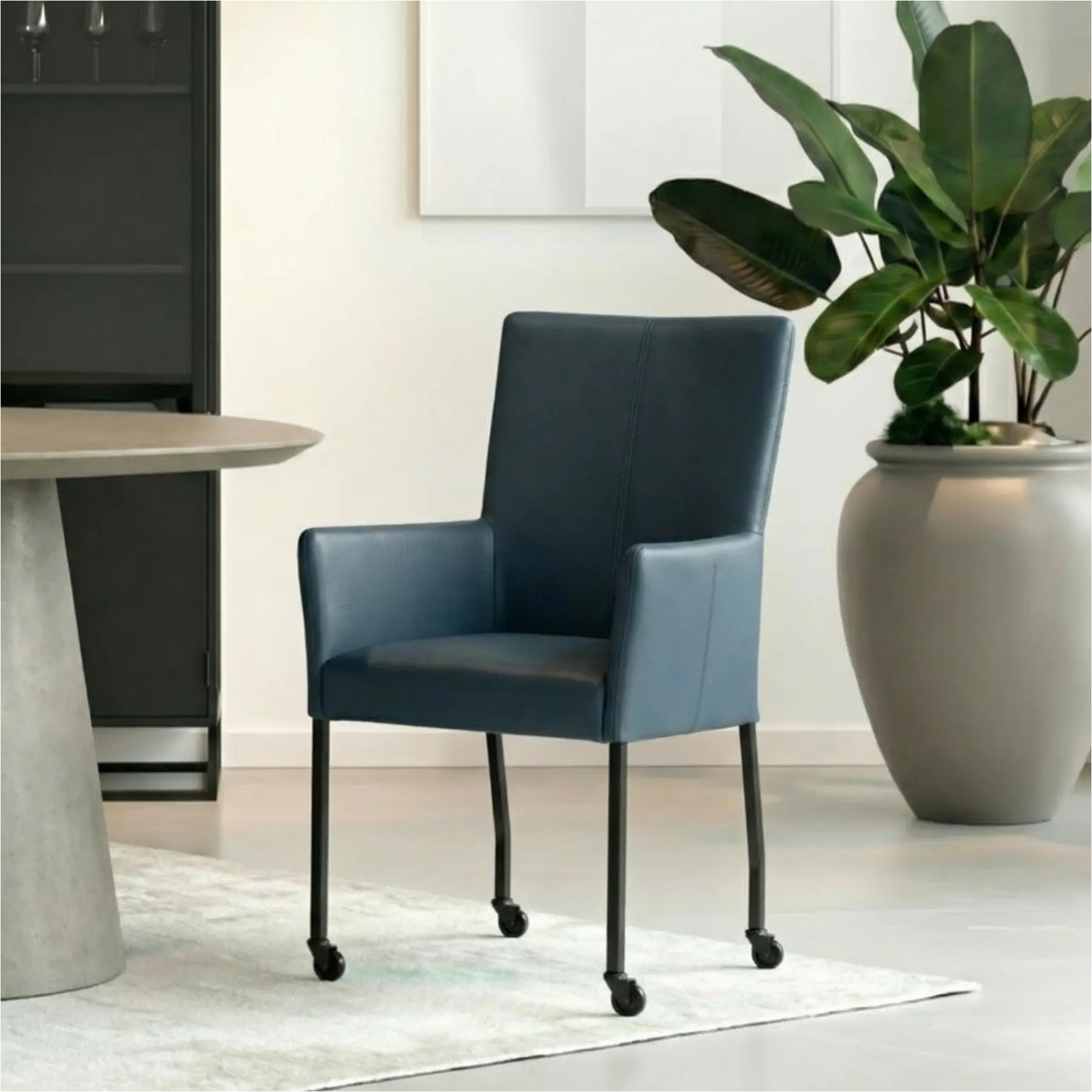 afbeelding van Set van 10 Leren eetkamerstoelen Deal met armleuning - Toledo Marine (blauw) - Poten staal vierkant zwart