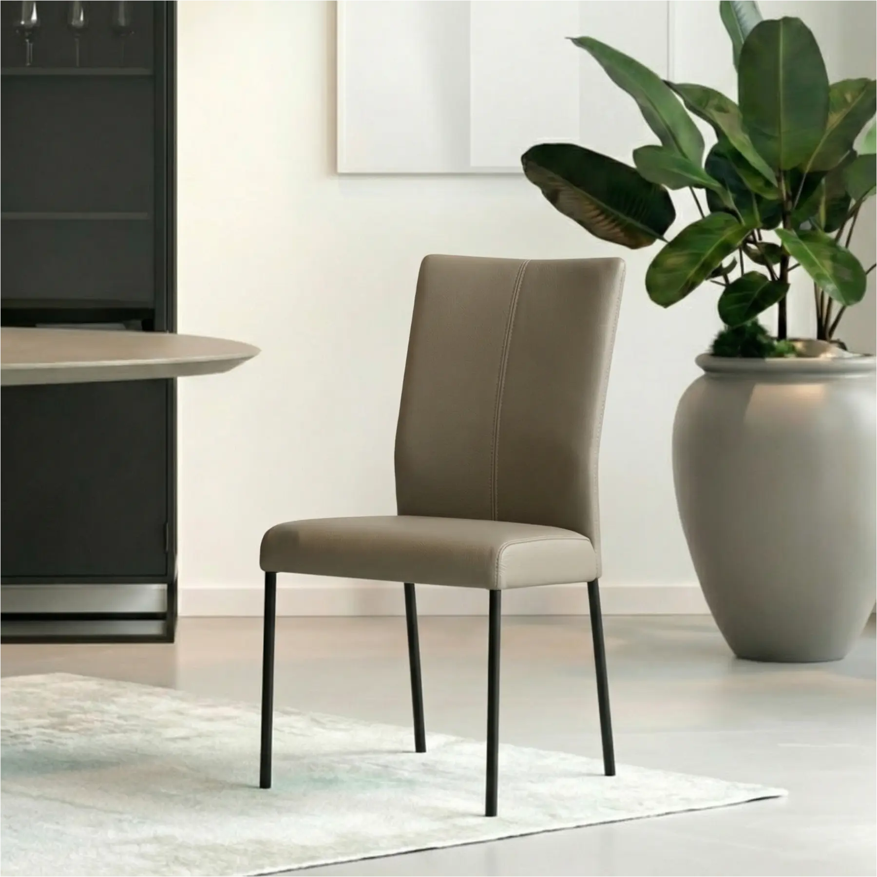 afbeelding van Set van 4 Leren eetkamerstoelen Comfort - Toledo Smog (grijs) - Poten staal rond zwart