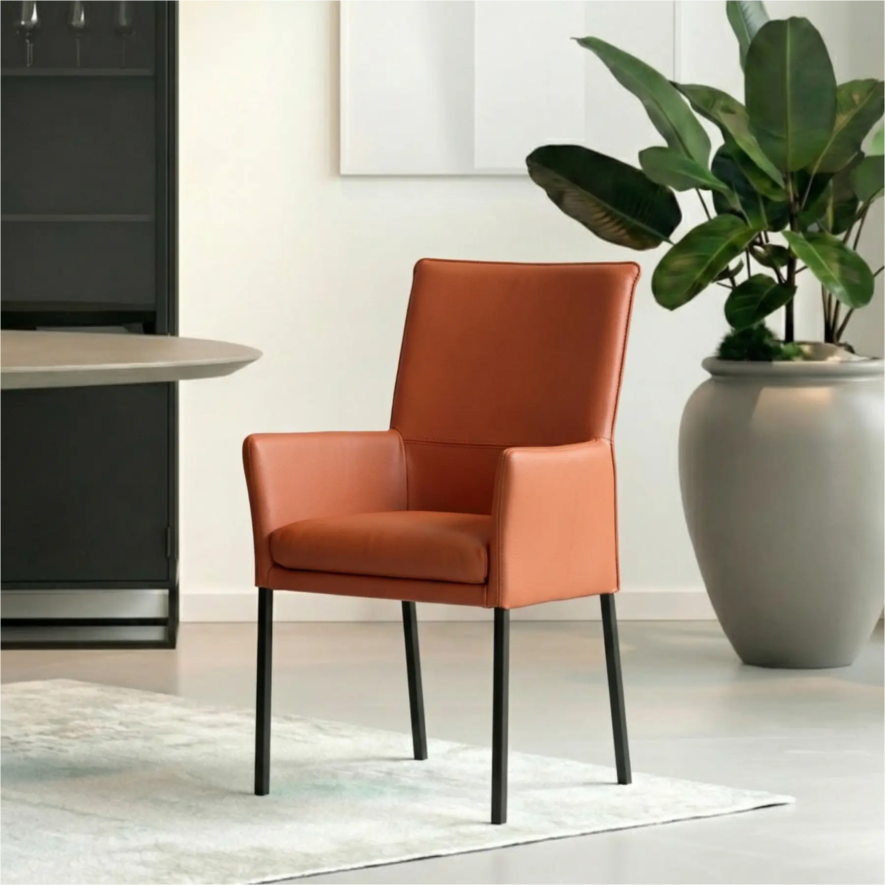 afbeelding van Set van 4 Leren eetkamerstoelen Royal - Toledo Cotto (cognac) - Poten staal vierkant zwart