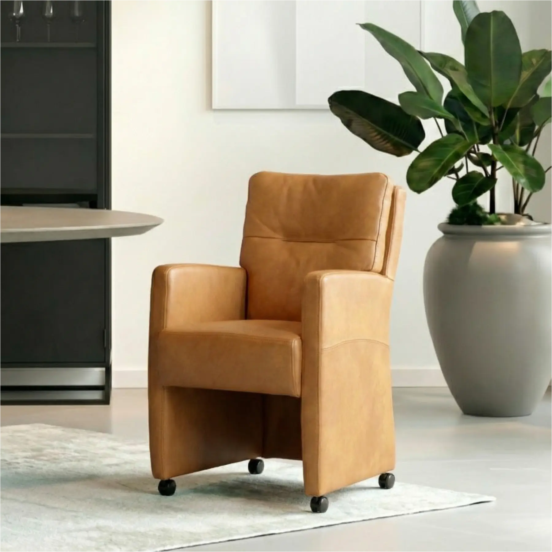 afbeelding van Set van 4 Leren eetkamerstoelen Sharp - Granada Sahara (cognac) - Met handgreep zwart