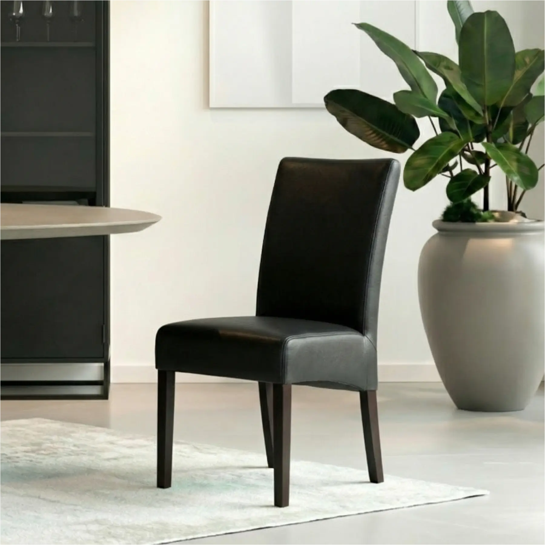 afbeelding van Set van 6 Leren eetkamerstoelen Just - Toledo Nero (zwart) - Poten hout zwart