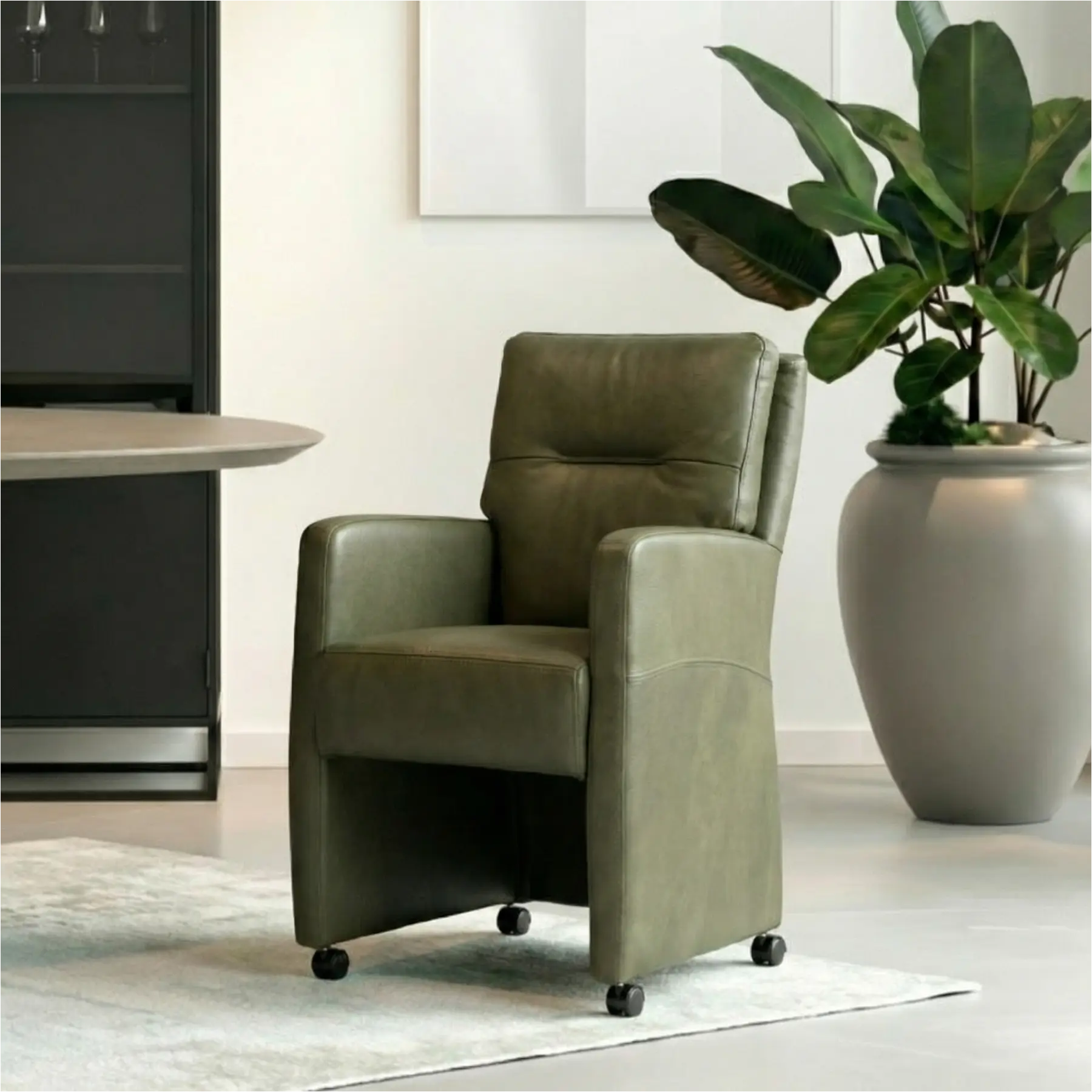 afbeelding van Set van 6 Leren eetkamerstoelen Sharp - Granada Moss (olijf/groen) - Zonder handgreep