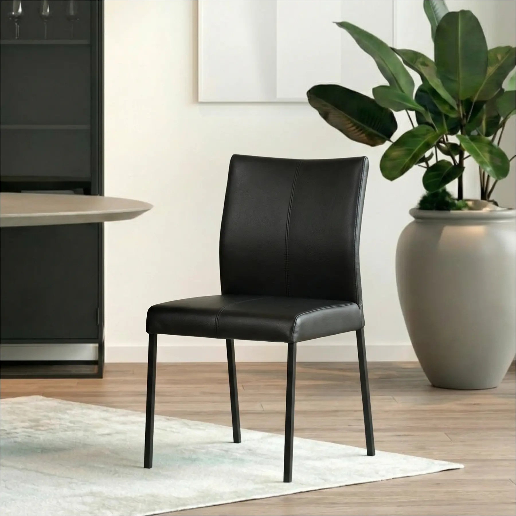 afbeelding van Set van 8 Leren eetkamerstoelen Basic - Hermes Nero (zwart) - Poten staal vierkant zwart