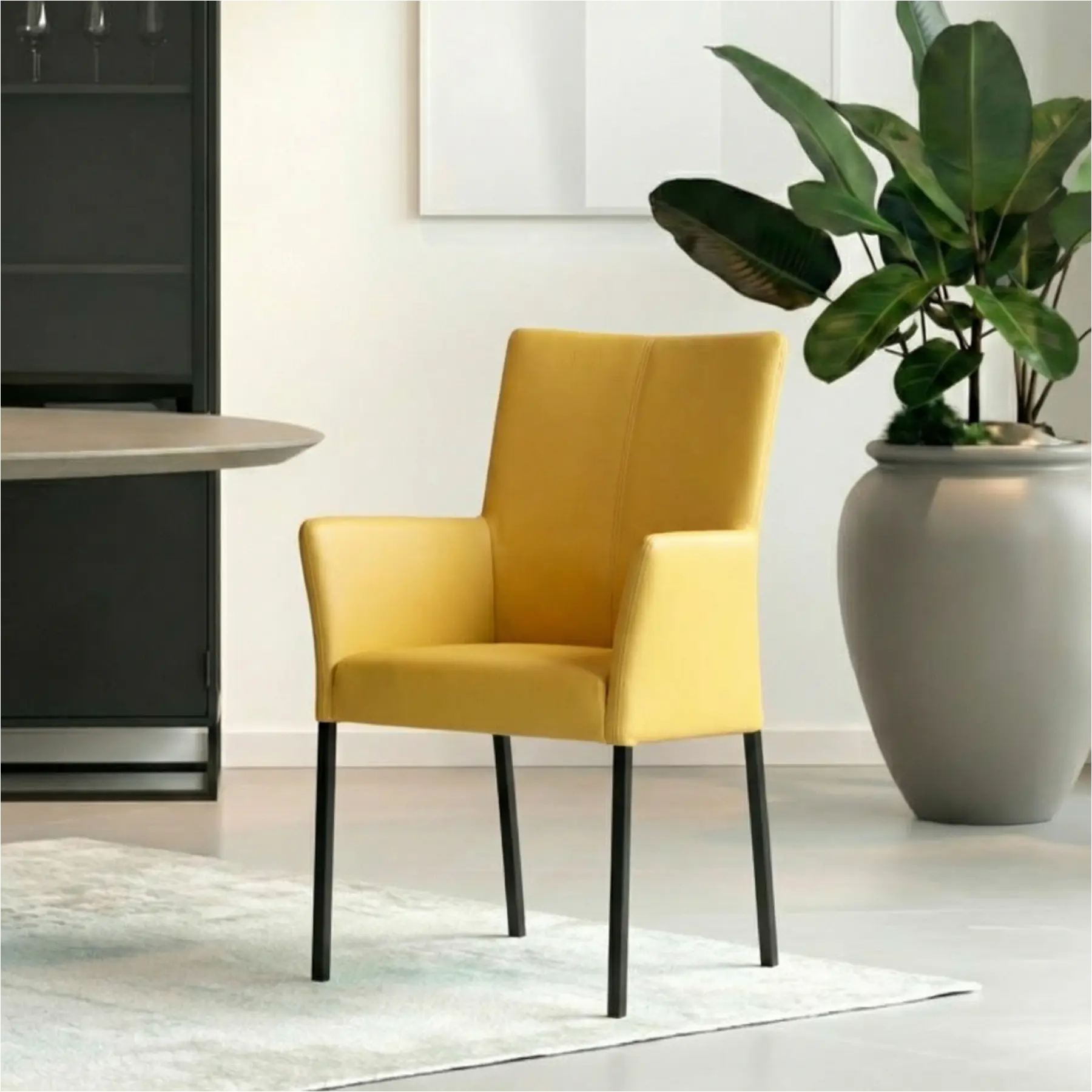 afbeelding van Set van 8 Leren eetkamerstoelen Comfort met armleuning - Toledo Giallo (geel) - Poten staal vierkant zwart
