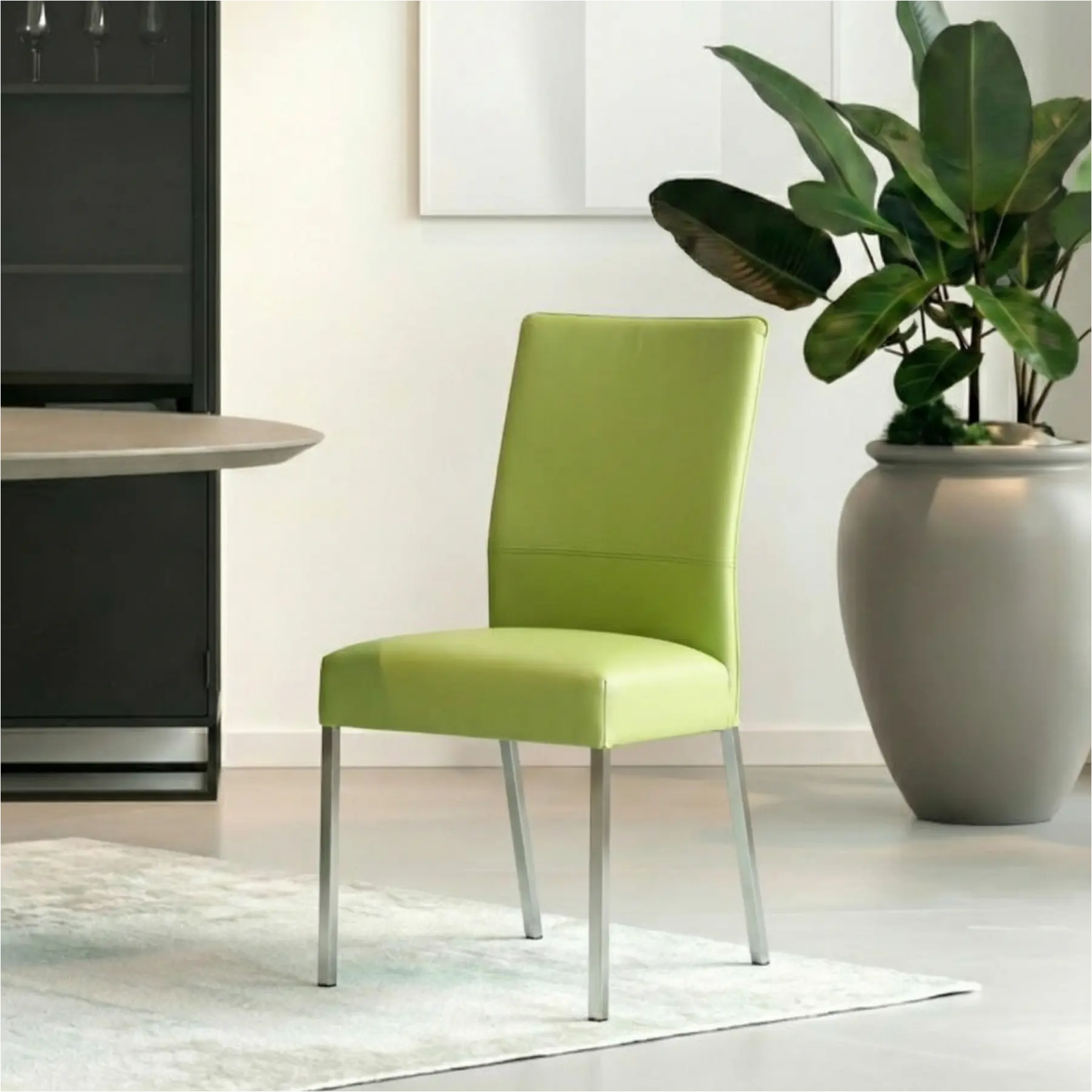 afbeelding van Set van 8 Leren eetkamerstoelen Real - Toledo Lime (felgroen) - Poten staal vierkant RVS