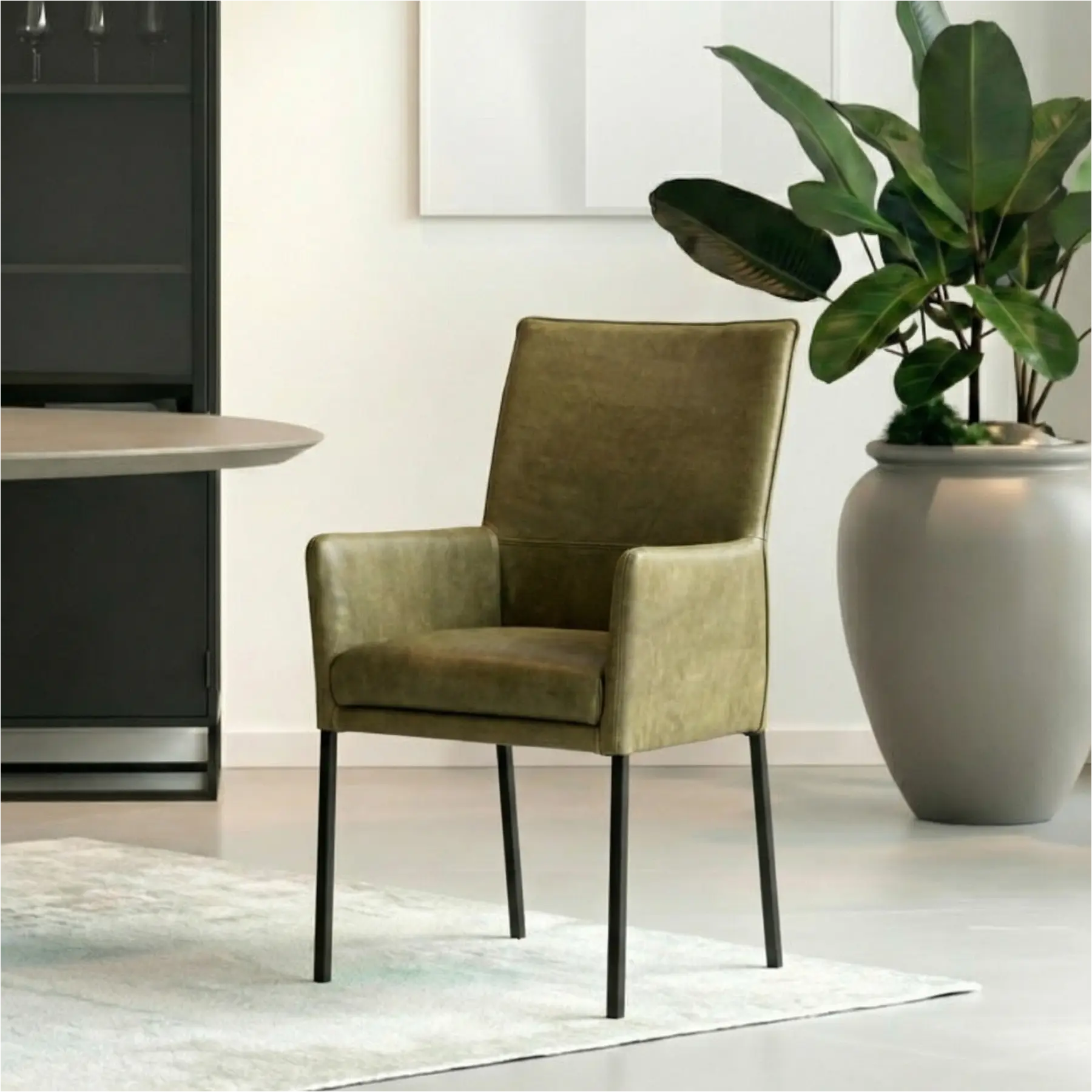 afbeelding van Set van 8 Leren eetkamerstoelen Royal - Kenia Olive (olijf) - Poten staal vierkant zwart