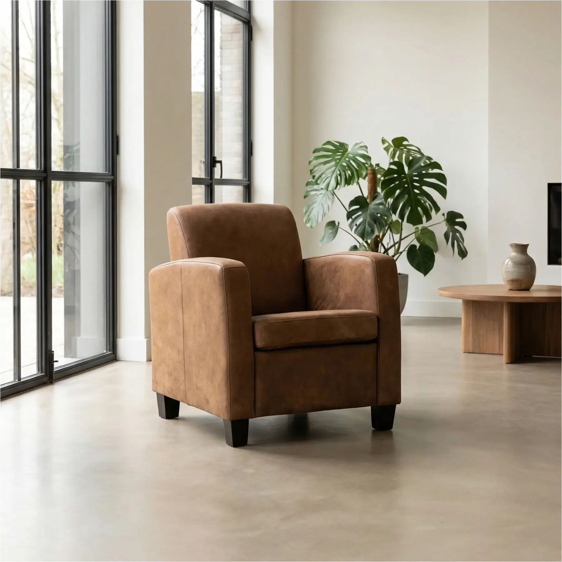 afbeelding van Leren fauteuil Joy - Kenia Brown (bruin) - Poten hout zwart