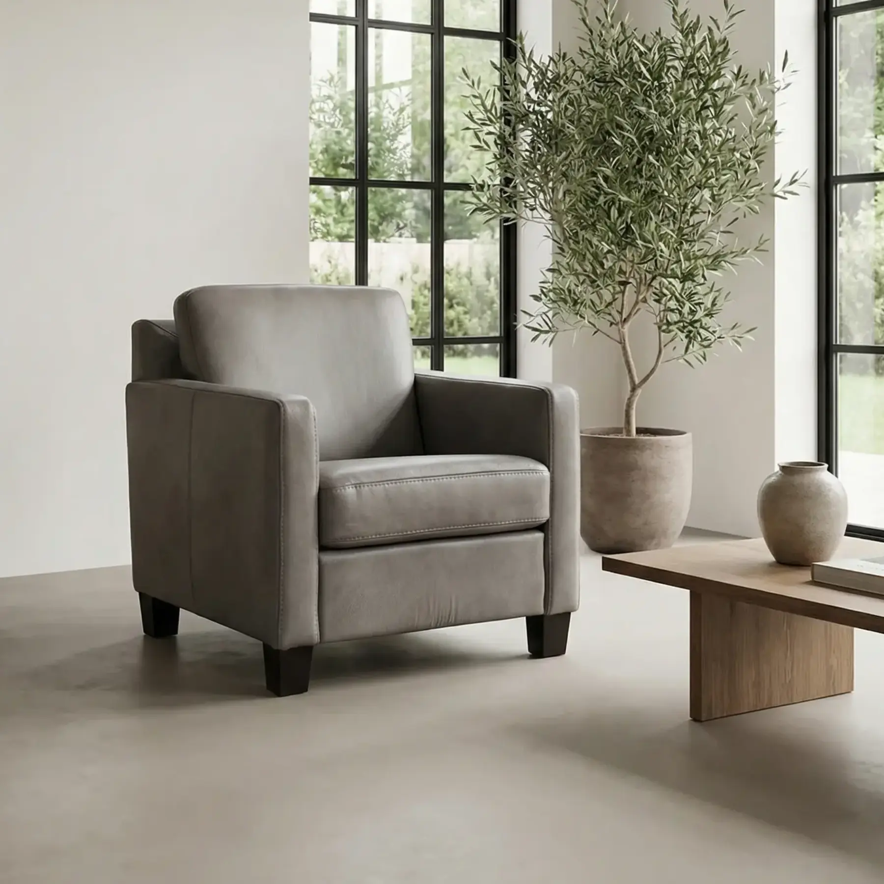 afbeelding van Leren fauteuil Smart - Granada Steel (grijs) - Poten hout zwart