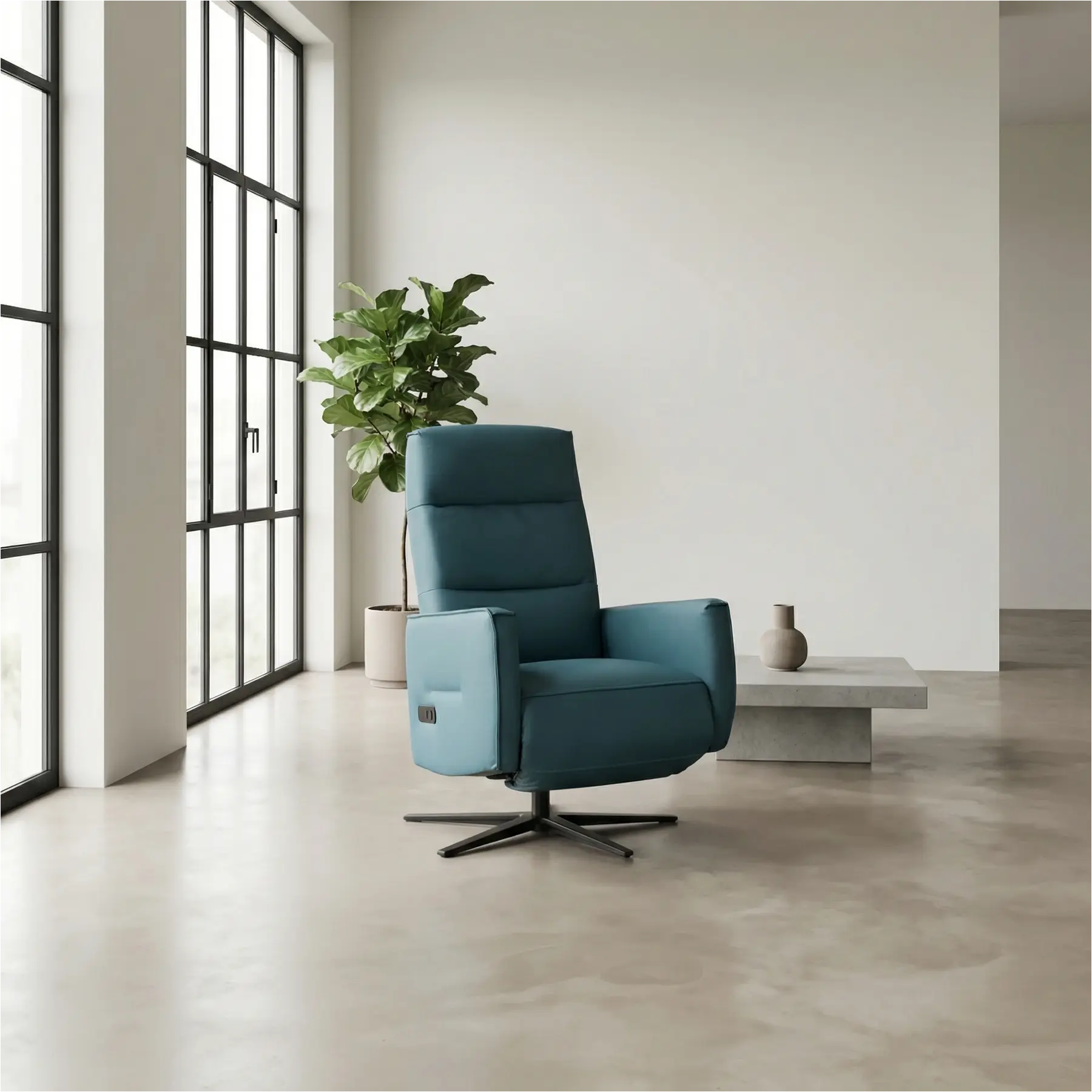 afbeelding van Leren handmatige relaxfauteuil Pride - Toledo Turquoise (blauw) - Large - Schotelvoet zwart
