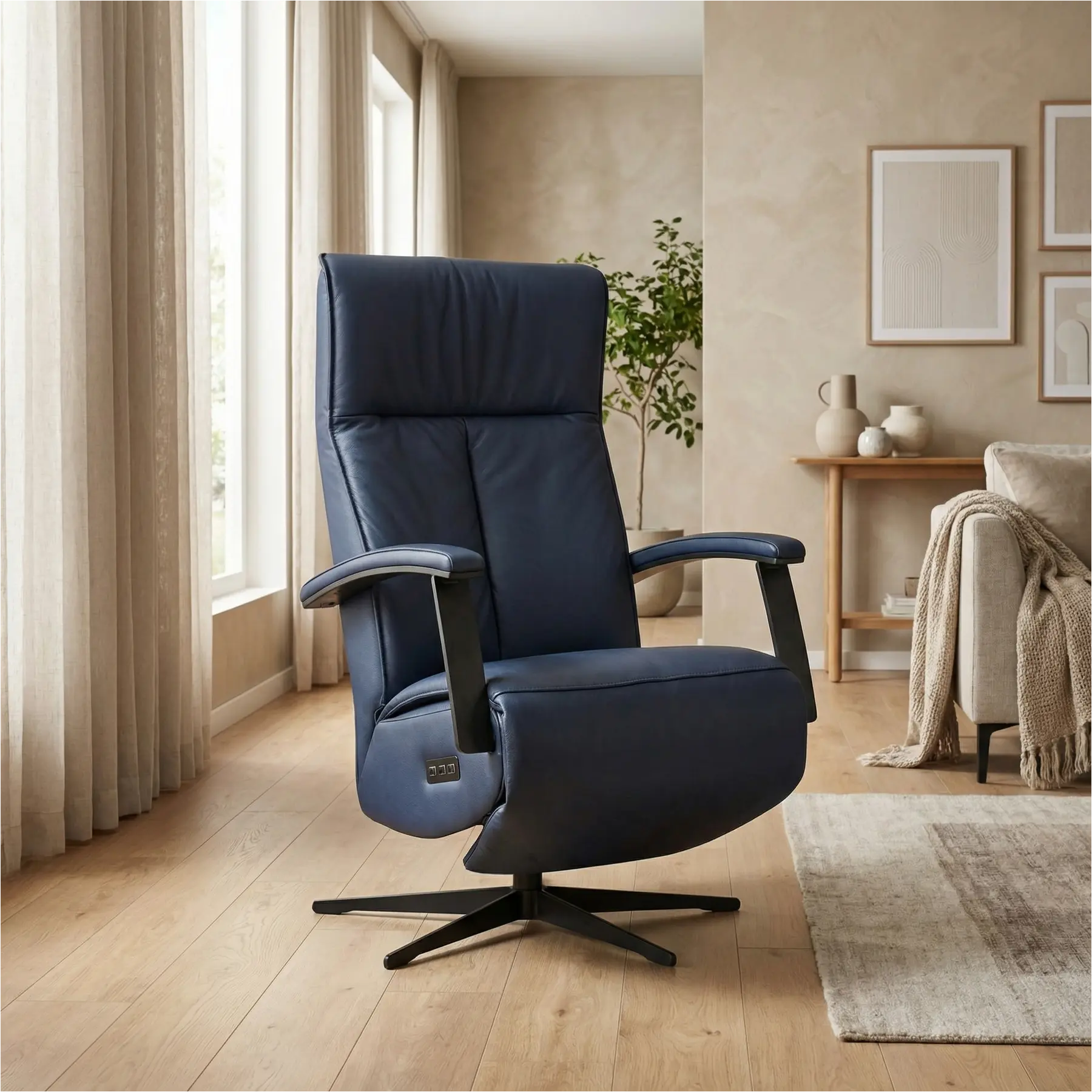 afbeelding van Leren elektrisch relaxfauteuil Pure - Toledo Kobalt (blauw) - large - stervoet zwart (slank)